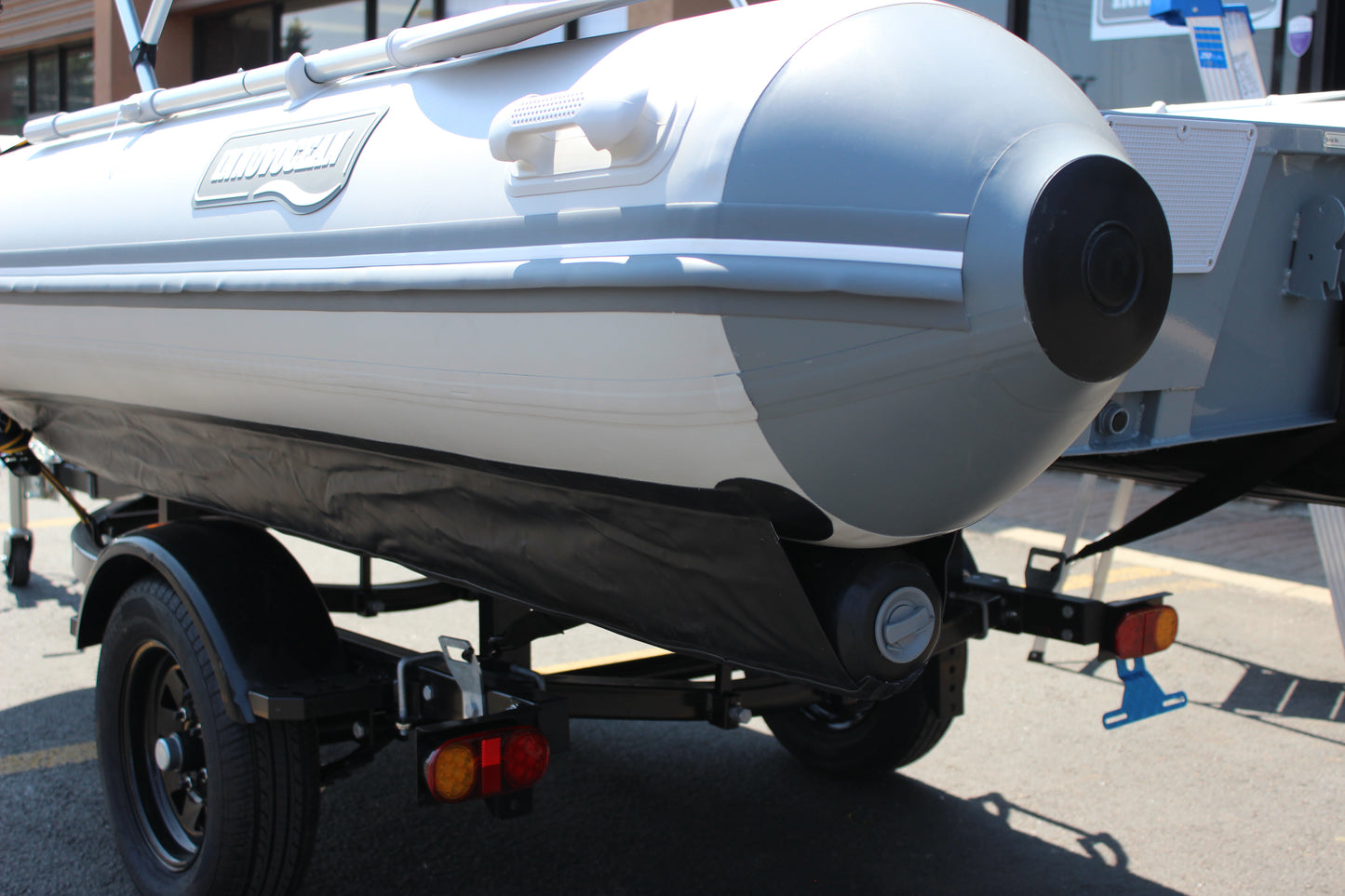 MAC380S 12.5-Foot High-Speed Trimaran Inflatable Boat